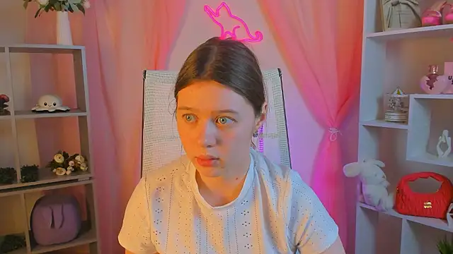 Snapshot of CelestineMauriac chatting on 02-24-26, 02:48 CelestineMauriac online show from 02-24-26, 02:48