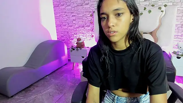 TINY TAY online show from 04-17-26, 11:35