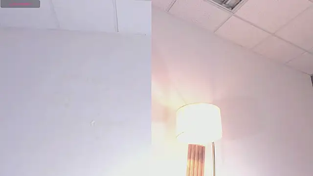 emmagirl0 online show from 04-12-26, 12:04