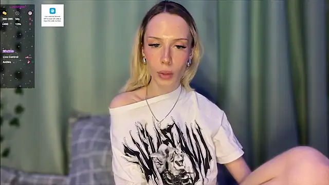 DellaCampbell online show from 03-04-26, 01:39