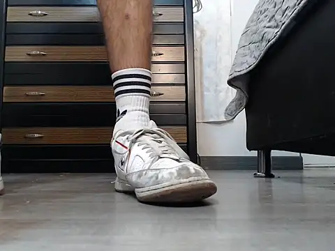 thomass1018 online show from 07-10-26, 08:11