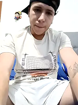 Snapshot of Andrew18ramirez chatting on 02-11-26, 04:28 Andrew18ramirez online show from 02-11-26, 04:28