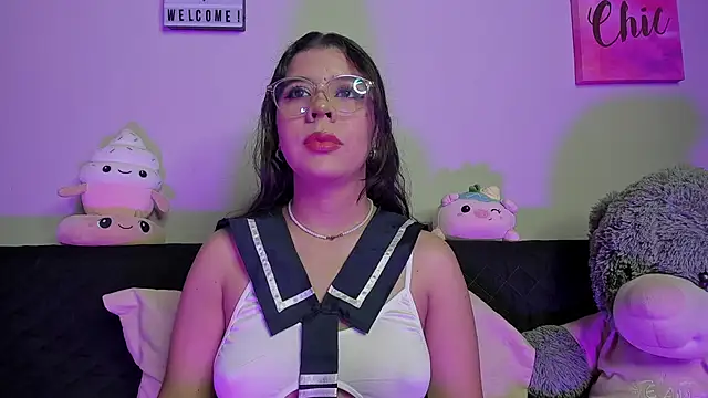 ViolettM online show from 03-25-26, 05:19