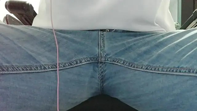 Snapshot of HarryQS chatting on 03-26-26, 11:27 HarryQS online show from 03-26-26, 11:27