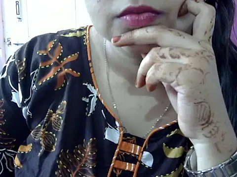 Cute Aliyaa online show from 05-15-26, 10:33