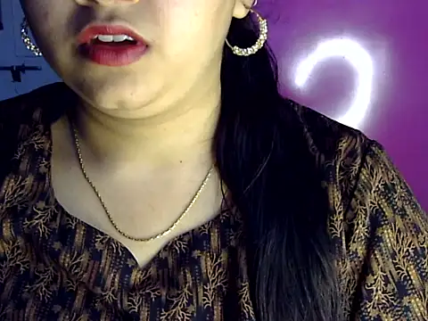 Snapshot of Cute_Aliyaa chatting on 07-17-26, 01:40 Cute Aliyaa online show from 07-17-26, 01:40