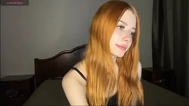 Snapshot of Kiralovessto chatting on 03-18-26, 03:37 Kiralovessto online show from 03-18-26, 03:37