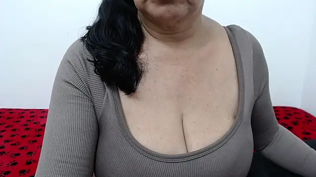 Snapshot of ElizabethMiler chatting on 07-02-26, 06:25 ElizabethMiler online show from 07-02-26, 06:25