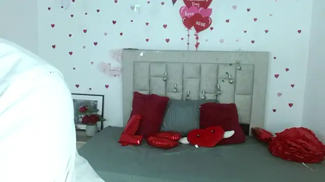 Snapshot of Caius_fox chatting on 03-03-26, 11:16 Caius fox online show from 03-03-26, 11:16