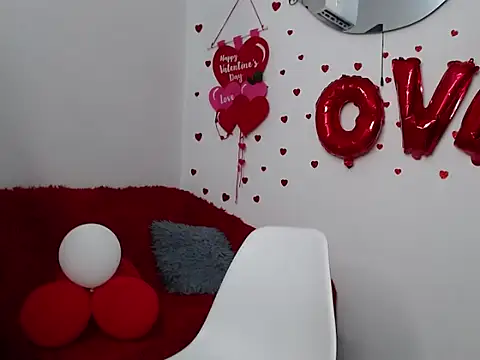 Snapshot of Caius_fox chatting on 03-06-26, 11:28 Caius fox online show from 03-06-26, 11:28