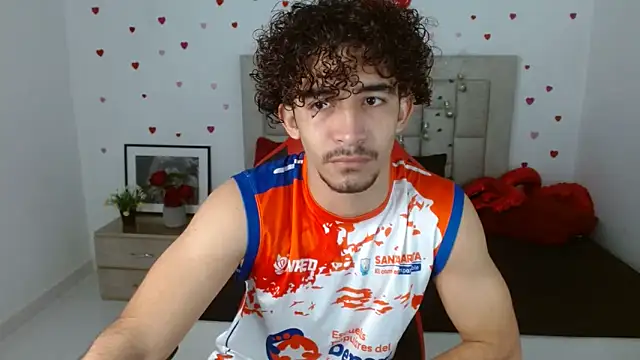 Snapshot of Caius_fox chatting on 03-15-26, 11:38 Caius fox online show from 03-15-26, 11:38