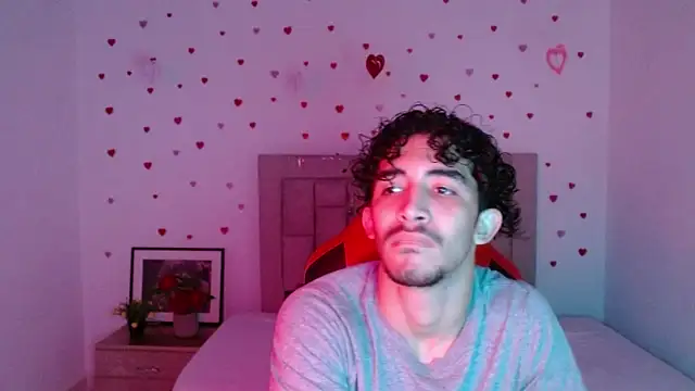 Snapshot of Caius_fox chatting on 03-19-26, 11:36 Caius fox online show from 03-19-26, 11:36