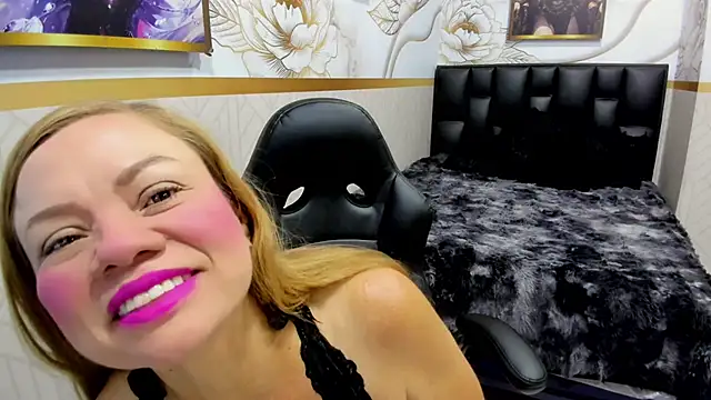 alicee  mature online show from 05-05-26, 07:33