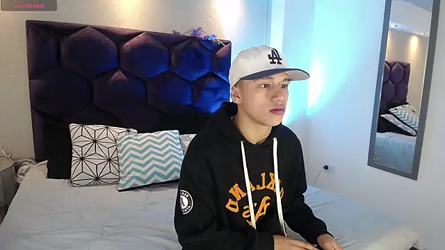 Dominik Souza online show from 03-18-26, 07:50