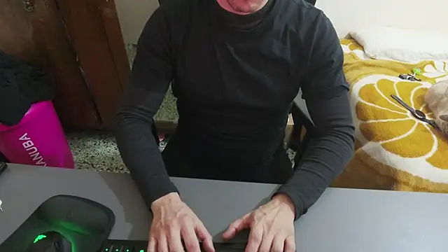 Daniiiel13 online show from 02-05-26, 08:46