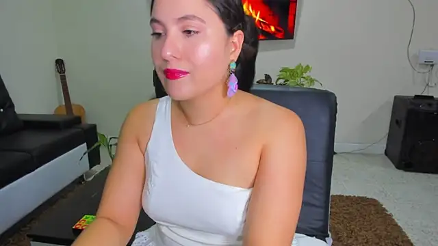 Snapshot of Alessandra_01 chatting on 06-21-26, 02:03 Alessandra 01 online show from 06-21-26, 02:03