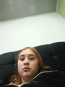 Snapshot of katty_42 chatting on 06-30-26, 02:45 katty 42 online show from 06-30-26, 02:45