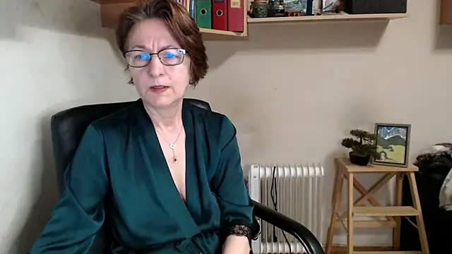 katemodel online show from 05-17-26, 07:06