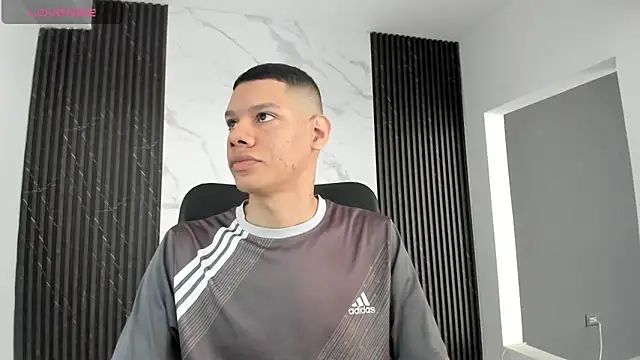 Snapshot of milo_cruz_ chatting on 02-07-26, 02:32 milo cruz online show from 02-07-26, 02:32