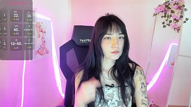 AliceeinWonderlanddd online show from 07-15-26, 01:44