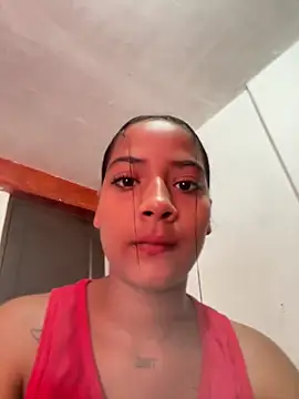 AyshelDoll1 online show from 06-18-26, 07:29
