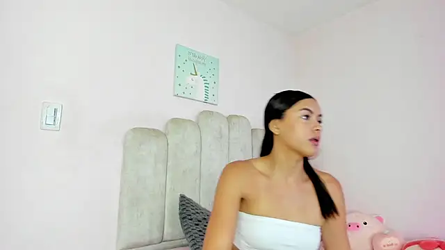 paula cosioo online show from 03-25-26, 02:12