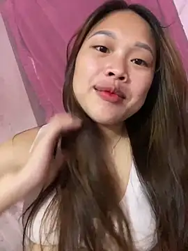 Emxinhka1 online show from 04-18-26, 12:53