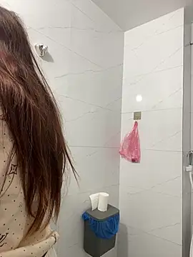 Emxinhka1 online show from 04-25-26, 04:04