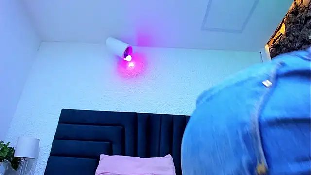 Dahliablack online show from 03-25-26, 04:24