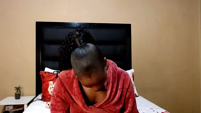 Snapshot of AppleAsss chatting on 03-08-26, 08:01 AppleAsss online show from 03-08-26, 08:01