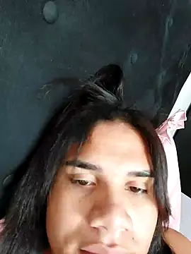 lavinyaalencar22 online show from 05-01-26, 04:11