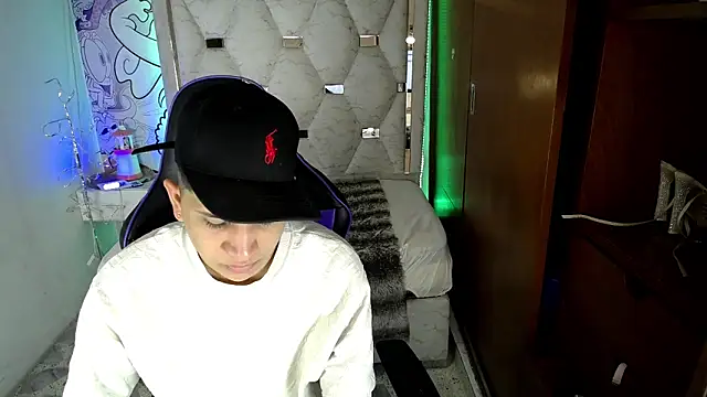 Black diamondd  online show from 04-14-26, 03:18