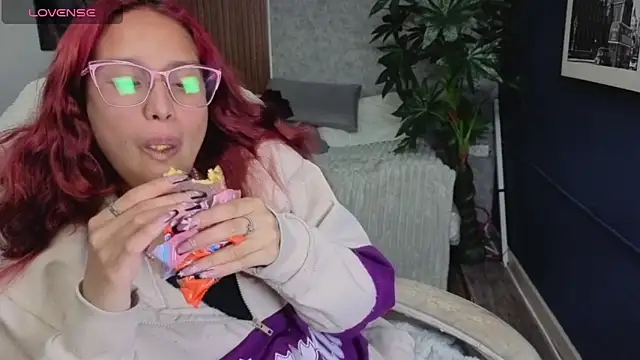 saphire  online show from 04-05-26, 01:14