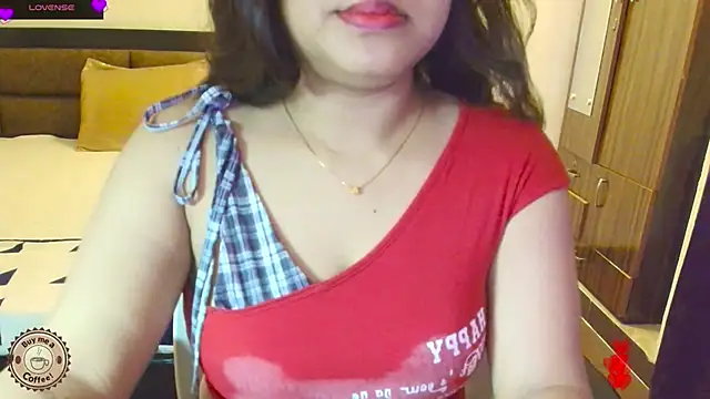 Snapshot of Yara-143 chatting on 06-23-26, 04:27 Yara-143 online show from 06-23-26, 04:27