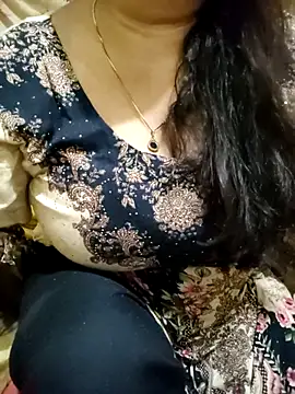 Snapshot of PARI51 chatting on 06-14-26, 08:00 PARI51 online show from 06-14-26, 08:00