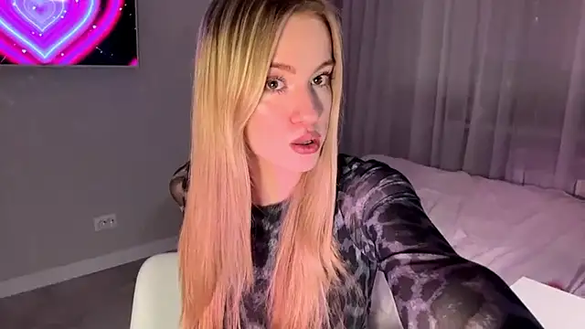 Between Eeys online show from 03-04-26, 03:40