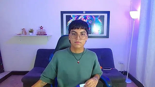 Maecum18 online show from 06-18-26, 10:03