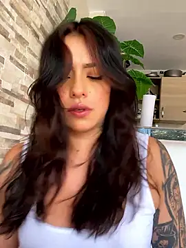 Snapshot of foxxy_lover chatting on 02-20-26, 07:47 foxxy lover online show from 02-20-26, 07:47