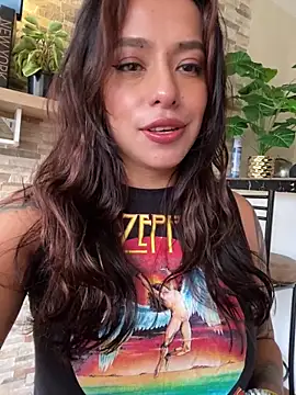 Snapshot of foxxy_lover chatting on 04-07-26, 07:58 foxxy lover online show from 04-07-26, 07:58