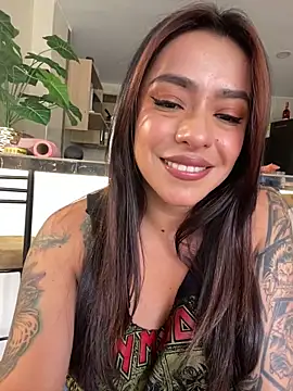 Snapshot of foxxy_lover chatting on 04-08-26, 05:46 foxxy lover online show from 04-08-26, 05:46