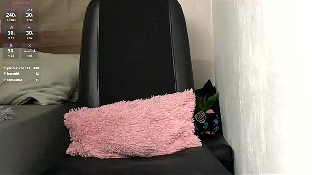 Snapshot of blackberrystarsunshine chatting on 06-30-26, 02:56 blackberrystarsunshine online show from 06-30-26, 02:56