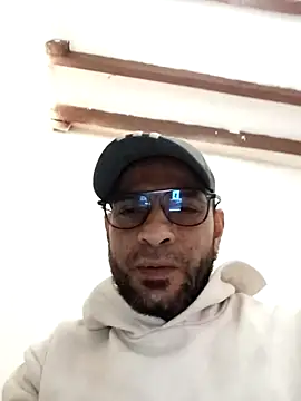 Snapshot of yoahotpetrafiery chatting on 02-14-26, 10:39 yoahotpetrafiery online show from 02-14-26, 10:39