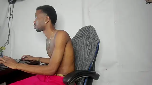Snapshot of Kofi_exotic_2 chatting on 07-12-26, 12:45 Kofi exotic 2 online show from 07-12-26, 12:45