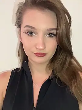 Green eyes lady online show from 06-18-26, 02:43