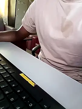 Snapshot of Thirusappi chatting on 02-11-26, 08:19 Thirusappi online show from 02-11-26, 08:19