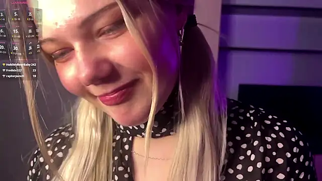 Snapshot of Velmiora chatting on 03-12-26, 04:02 Velmiora online show from 03-12-26, 04:02