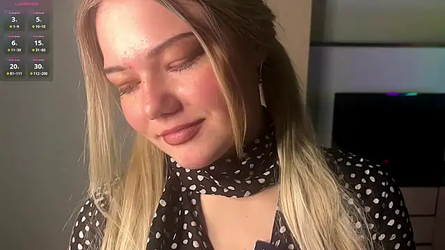 Snapshot of Velmiora chatting on 03-20-26, 04:12 Velmiora online show from 03-20-26, 04:12