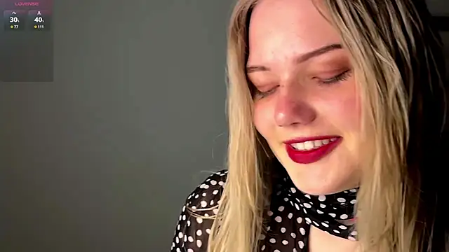 Snapshot of Velmiora chatting on 04-02-26, 04:04 Velmiora online show from 04-02-26, 04:04