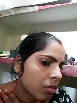 Snapshot of Priyakoli4568 chatting on 02-24-26, 11:08 Priyakoli4568 online show from 02-24-26, 11:08