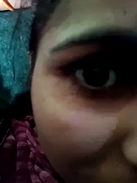 Snapshot of Priyakoli4568 chatting on 04-13-26, 08:09 Priyakoli4568 online show from 04-13-26, 08:09